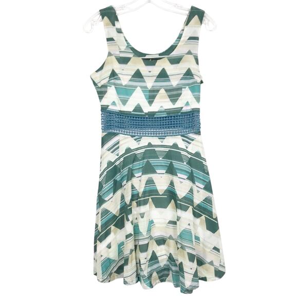 Jack Green Green Chevron Fit and Flare Sleeveless Dress Sz 2 - Picture 9 of 9